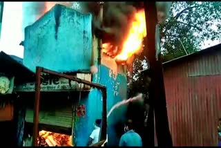 lakhs lost due to fire in a shop in budhwari market of bilaspur