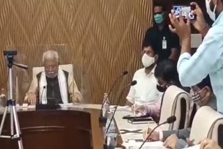 manohar lal taking a meeting of haryana enterprises and employment policy in gurugram