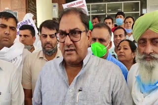 Abhay Chautala demands judicial inquiry on lathicharge on farmer in Pipali