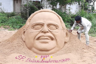 Mourning for SP.Ball with sand sculpture