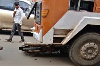 vijayapura lorry and bike accident