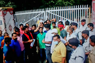 villagers submitted a memorandum to bhu administration