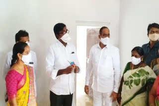 minister puvvada inaugurated the two bedroom house at karepalli khammam