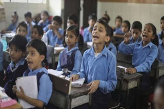 Smart class started in three English medium schools at raipur