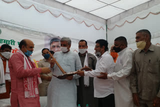 agriculture minister jp dalal and mp ramesh kaushik visited gohana constituency