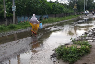 Sewage water on road in Vijayapura