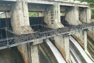 peddheru dam crust gates closed to decrease water flowing