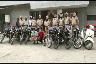 Police arrested 2 youths on 9 motorcycles and 1 Activa