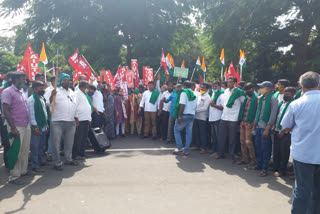 Karnataka bandh Good response in Mysore district