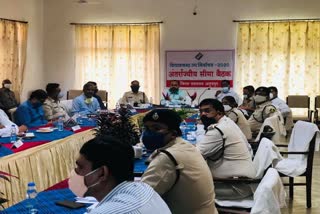 collector-and-officials-meeting-in-marwahi-by-election-in-amarkantak-of-madhya-pradesh