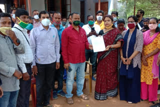 dismissed high school teachers meet mla in chaibasa