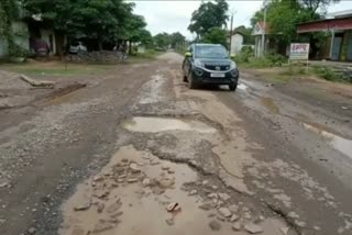 Condition of Sarsinwa Saraipali road deteriorated