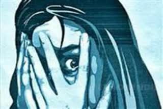 Woman worker accused of exploitation on DAV school management in bokaro