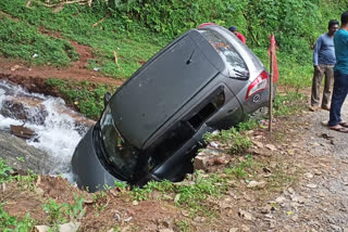 Driver lost control of Car Accident in Chikmagalur