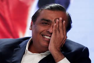 Mukesh Ambani richest Indian  Reliance Industries chairman Mukesh Ambani  Shapoor Mistry  Gautam Adani  Hurun IIFL Wealth  രാജ്യത്തെ സമ്പന്നന്‍ മുകേഷ് അംബാനി  മുകേഷ് അംബാനി റിലയന്‍സ്  രാജ്യത്തെ ഏറ്റവും സമ്പന്നരുടെ പട്ടിക  ലോകത്തെ സമ്പന്നരില്‍ മുകേഷ് അംബാനി