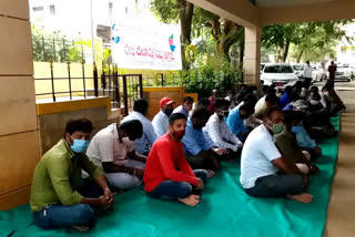 Protest of drivers working in the Tumkur Municipal