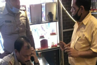 robbery at jewelers shop in indirapuram