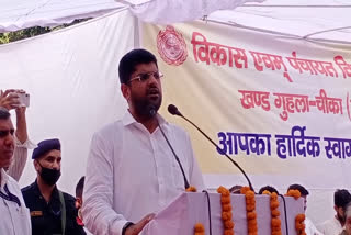 deputy cm dushyant chautala said who give farmers land to relatives are tricking farmers