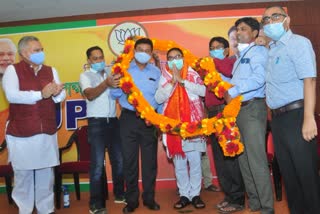 Assam State BJP felicitates MP Dilip Saikia