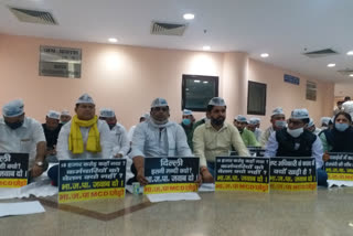 suspended north mcd aap councilors protest