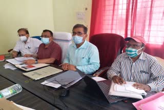 Health Department investigation team reached in Hazaribag Sadar Hospital, news of  Hazaribag Sadar Hospital, Ranchi Health Department investigation team, रांची से स्वास्थ्य विभाग की जांच टीम हजारीबाग सदर अस्पताल पहुंची, हजारीबाग सदर अस्पताल की खबरें, रांची स्वास्थ्य विभाग की जांच टीम