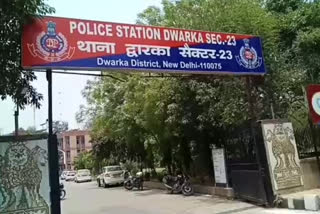 two women arrested for robbing a young man in dwarka