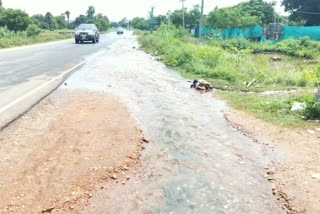 வாய்க்கால் உடைந்ததால் வீணாகும் தண்ணீர்