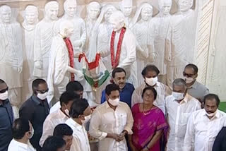 cm-reopens-vijayawada-bapu-museum