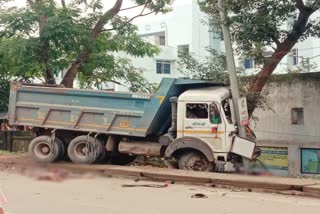 One died and 3 injured in road accident in Seraikela, road accident in Seraikela, सरायकेला में सड़क हादसे में एक की मौत और 3 घायल, सरायकेला में सड़क हादसा