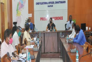 Chief Electoral Officer holds meeting with representatives of political parties