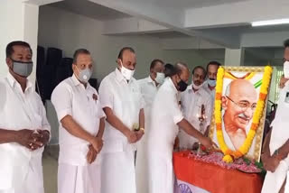 gandhi jayanthi ഗാന്ധിജയന്തി alappuzha dcc ldf INC mahatma gandhi മഹാത്മ ഗാന്ധി ആലപ്പുഴ ജില്ലാ കോൺഗ്രസ് കമ്മിറ്റി alappuzha district congress committe adv. m liju അഡ്വ. എം.ലിജു