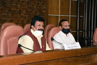 minister-dv-sadanda-gowda-talk-about-formers-act-issue