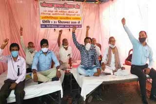 bccl-teachers-movement-continues-for-11-days-in-dhanbad