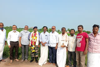 ಯೋಧನಿಗೆ  ರಾಯಚೂರಿನಲ್ಲಿ ಅದ್ಧೂರಿ  ಸ್ವಾಗತ