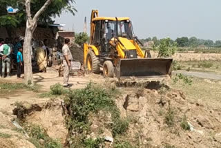 Firing, stone-pelting in Farrukhabad over land dispute