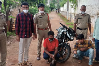 ganjai caught by pendurthi police