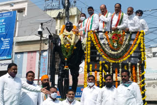 mahathma gandhi birthday celebrations by congress district precident mohan reddy at nizamabad