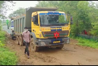 villagers-blocked-six-trucks-carrying-illegal-sand