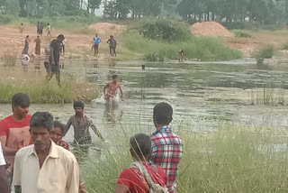 ఈత కోసం స్వర్ణముఖి నదిలో దిగిన బాలుడు మృతి