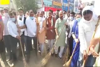 cabinet minister moolchand sharma inaugurates cleanliness campaign in faridabad
