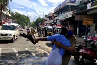 യൂത്ത് കോണ്‍ഗ്രസ് പ്രവർത്തകരുടെ കരിങ്കൊടി  മന്ത്രി എ.സി മൊയ്‌തീൻ  തൃശൂർ മൊയ്‌തീൻ  തൃശൂർ കരിങ്കൊടി  തദ്ദേശ സ്വയം വകുപ്പ് മന്ത്രി എസി മൊയ്‌തീൻ  യൂത്ത് കോണ്‍ഗ്രസ് കരിങ്കൊടി  എരുമപ്പെട്ടി സ്‌കൂൾ  കടവൂർ  പന്നിത്തടം കരിങ്കൊടി  കുന്നംകുളം നിയോജകമണ്ഡലം  നിധീഷ് എഎം  ലിപിന്‍ കെ മോഹന്‍  kunnamkulam constituency  minister for local self government kerala  youth congress activists  youth congress kerala black flag  minister ac moideen  thrissur karinkodi