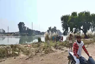 minor girl jumped into west yamuna river yamunanagar on dispute about mobile use