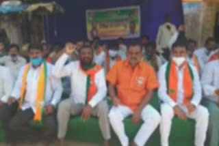 bjp leaders protest in mulugu against lrs policy