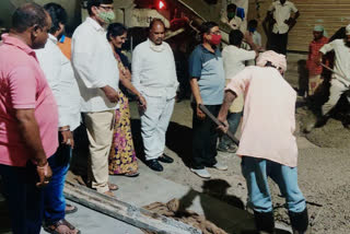 cc road construction works inspection by gudimalkapur corporator bandari prakash in hyderabad