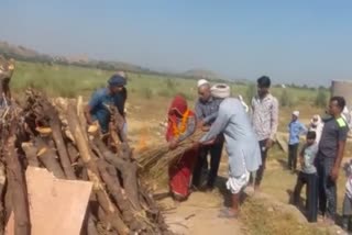 unique funeral in Jaipur, daughters cremated