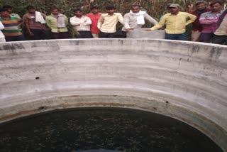 mother-daughter-falls-into-well-in-kamlapur-village-of-jasdan