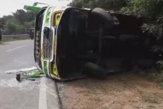 bus accident in malkangiri, 4 injured