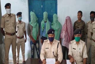 Four people arrested with fake liquor in giridih, Four liquor smugglers arrested in Giridih, crime news of giridih, गिरिडीह में नकली शराब के साथ चार गिरफ्तार, गिरिडीह में चार शराब तस्कर गिरफ्तार, गिरिडीह में अपराध की खबरें