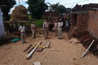 50 thousand rupees timber seized from Rajpur forest area in balrampur