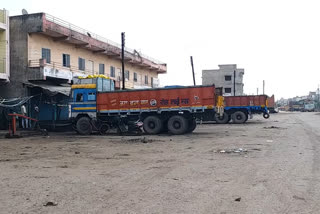 truck enters residential area in tikrapara area of raipur